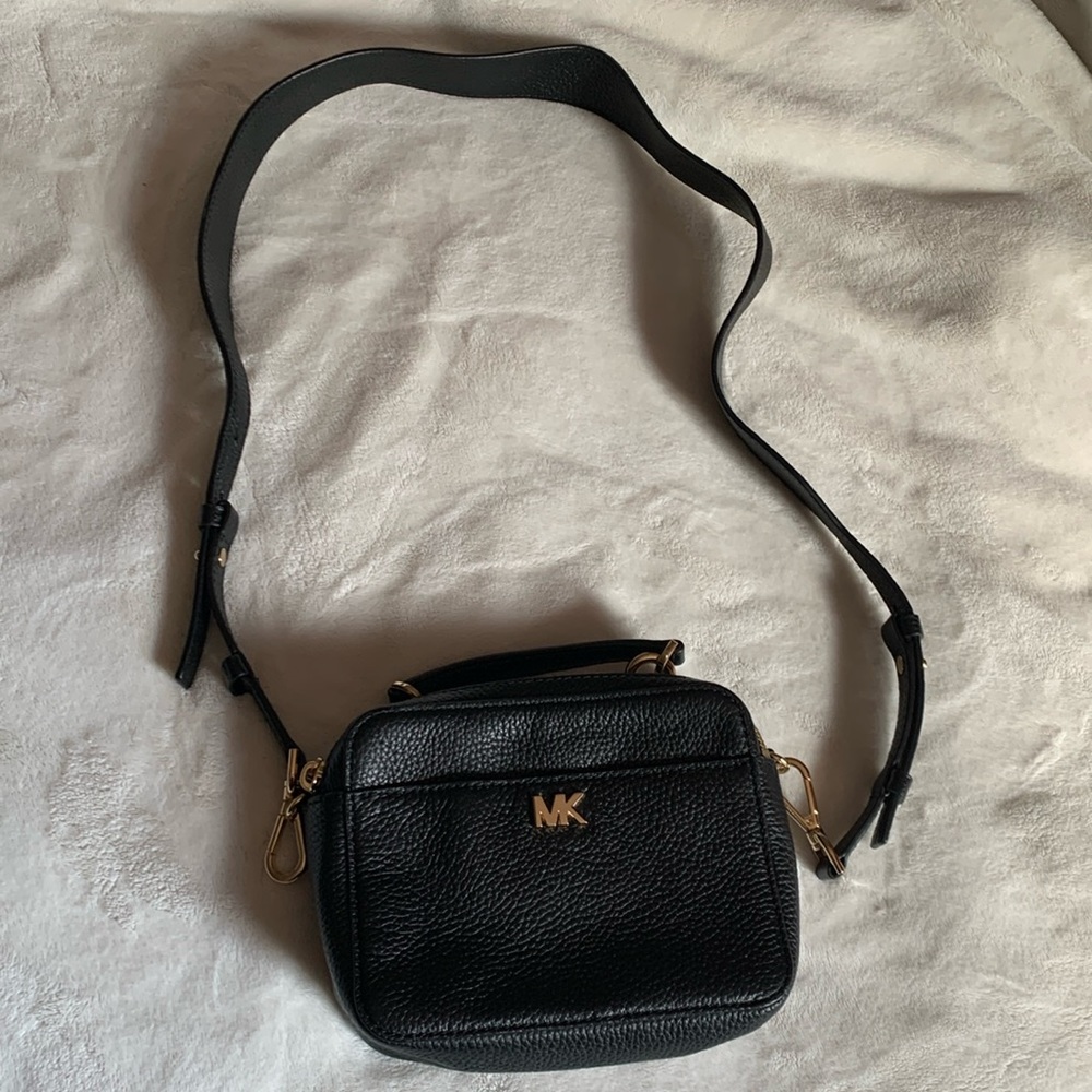 Michael Kors mini cross body